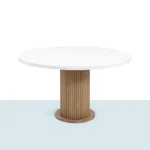 Gazel yuvarlak masa, beyaz tabla ve silindirik desenli ayak